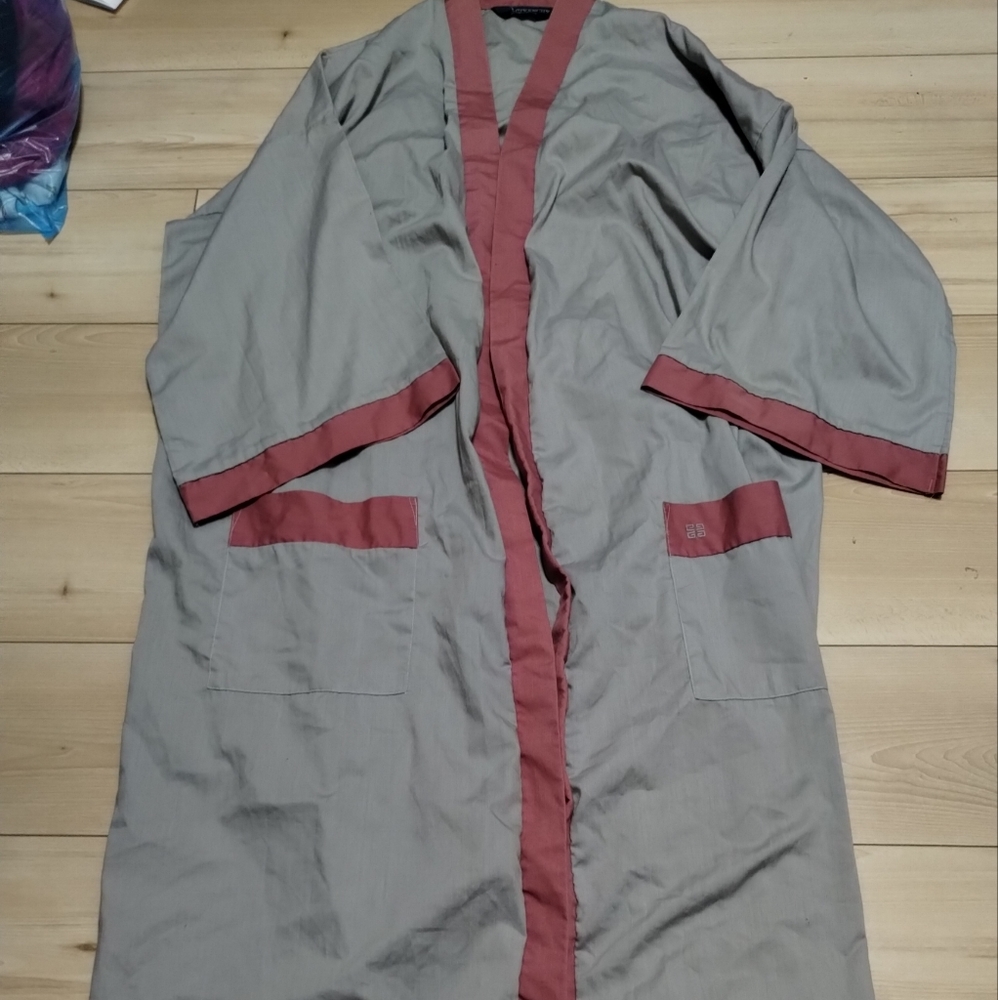 Authentic Givenchy robe long one size